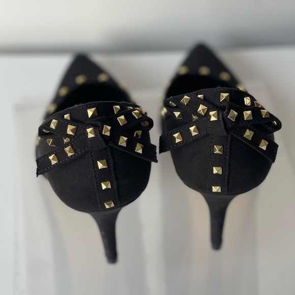 ELLE Women's Black Suede Pumps Heels Gold Studded Pointed Toe with Bow, Sz 8M - Picture 3 of 9